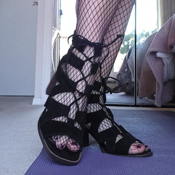 Black Suede Lace-Up Heel Sandal - Crown Vintage - Size 8.5 - Picture 6 of 6